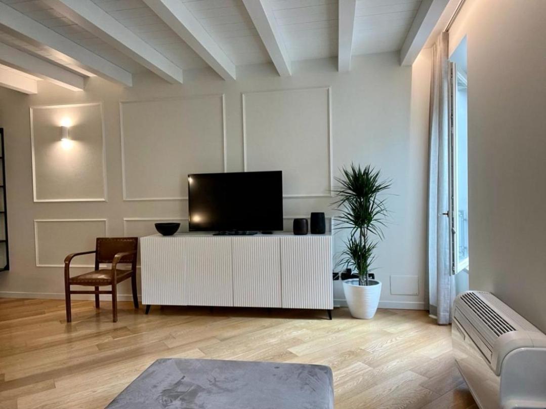 Suite Moroni Apartment Бергамо Экстерьер фото
