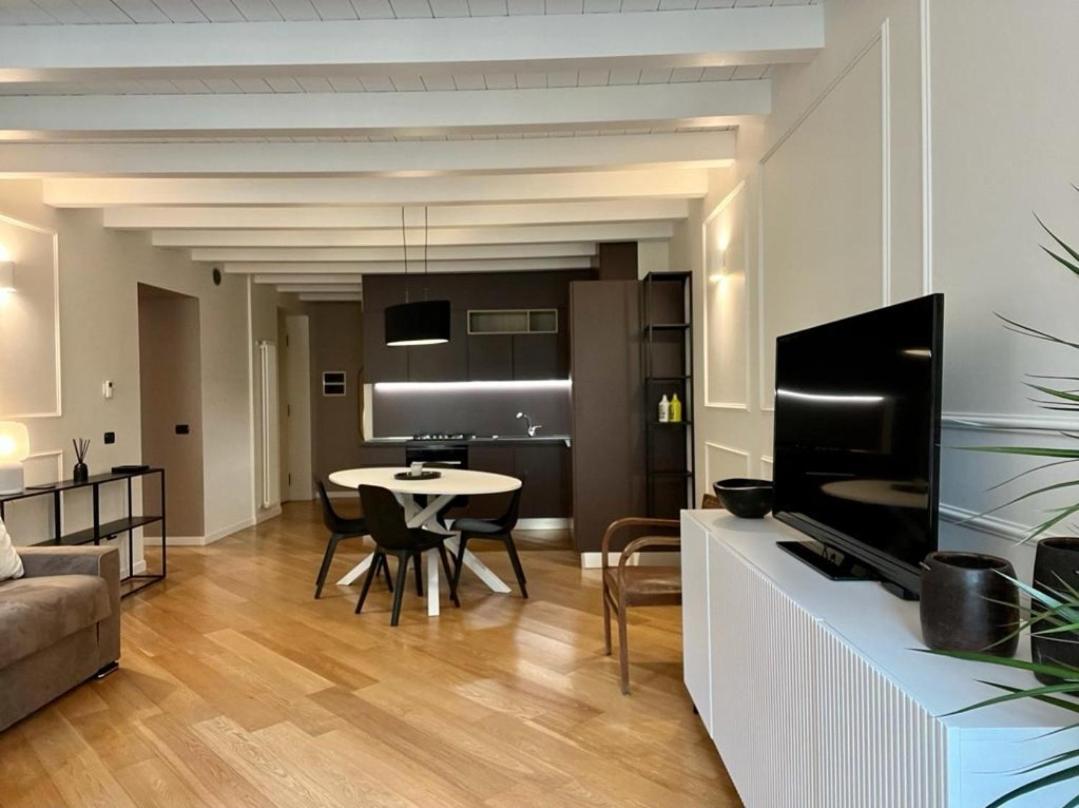 Suite Moroni Apartment Бергамо Экстерьер фото